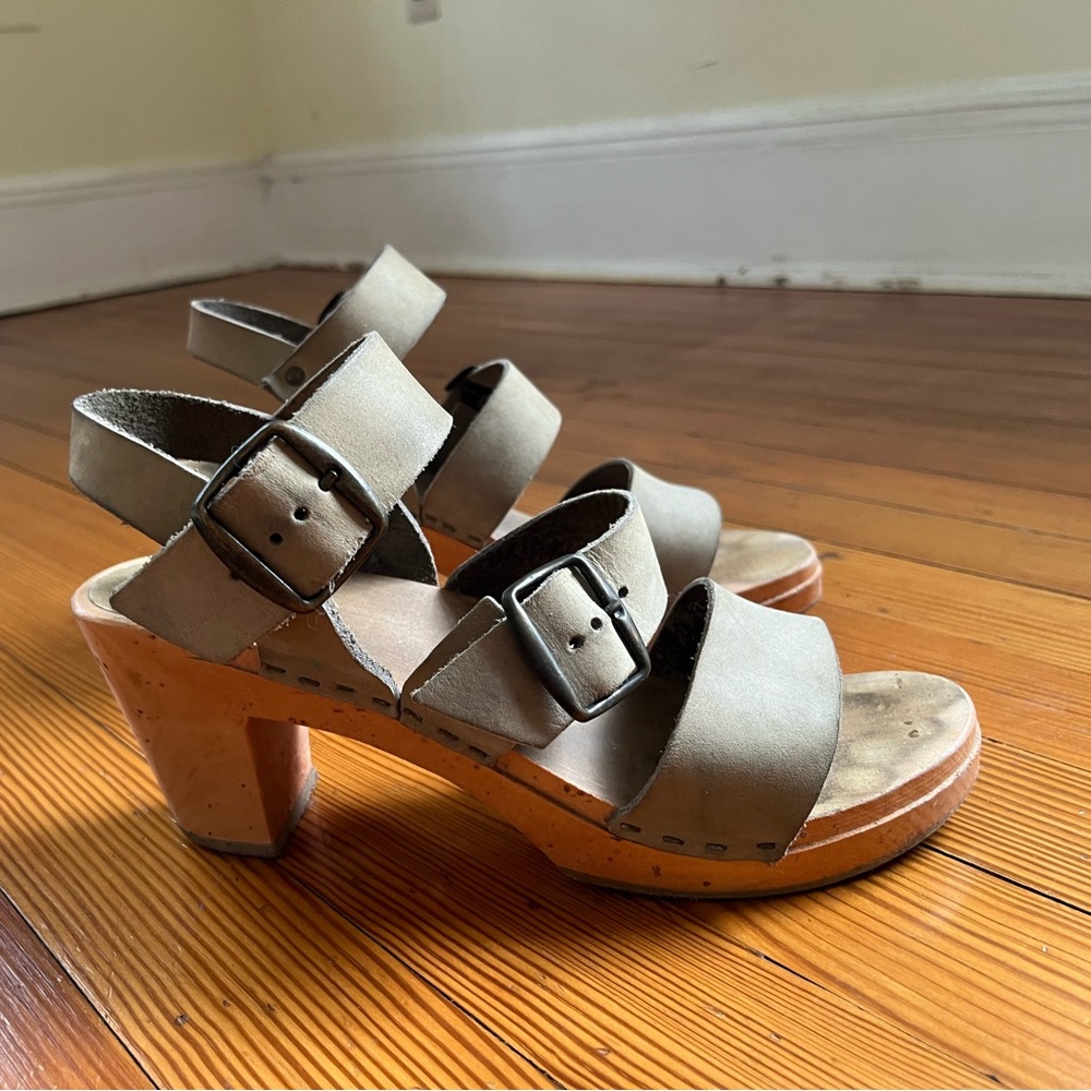 No. 6 3 Strap Clog Sandals 39